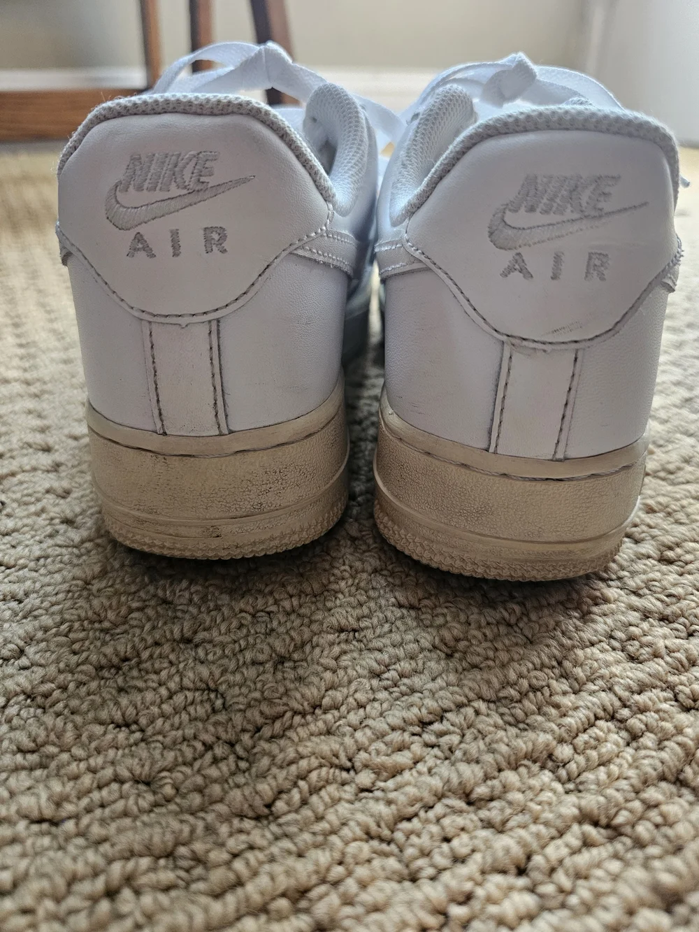 Nike Men's White Low-Top Leather Sneakers